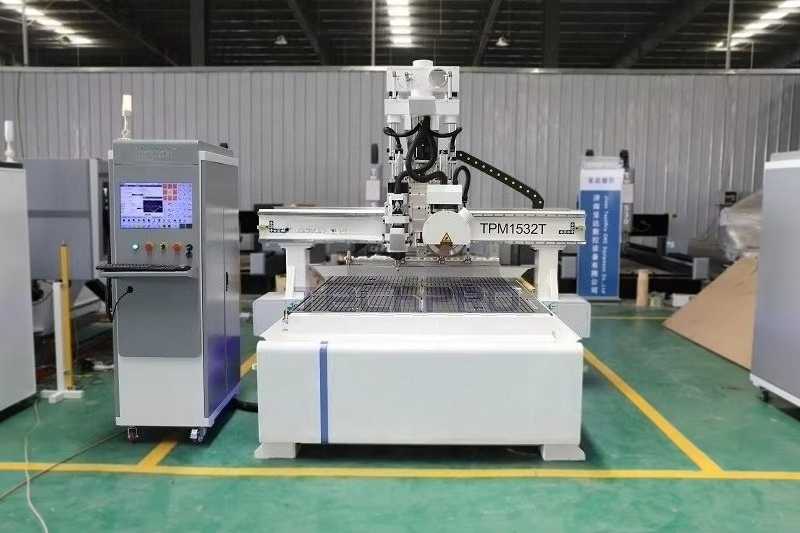 Machine de gravure CNC sur boi - Cnc Router Machine avis et prix