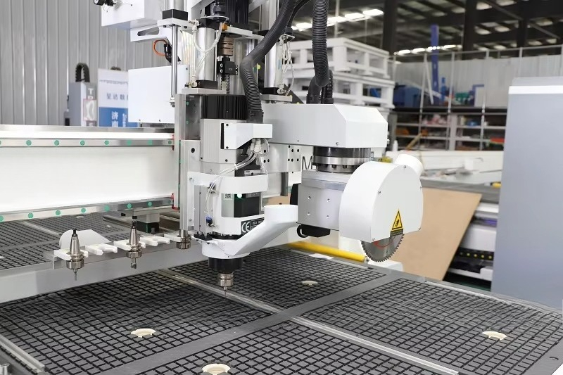 Machine de gravure CNC sur boi - Cnc Router Machine avis et prix