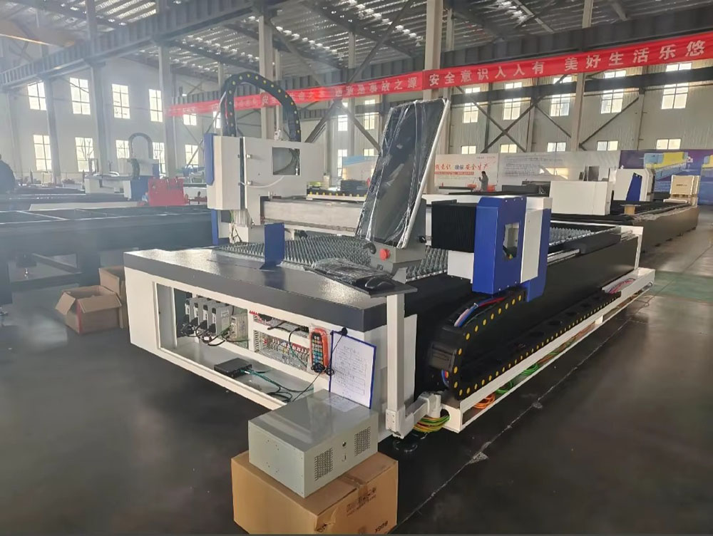 Machine de découpe laser à fib - Industrial Laser Cutters avis et prix