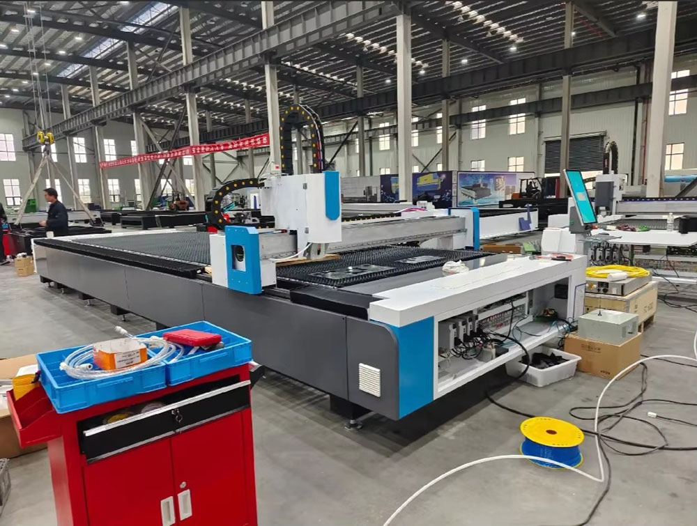 Machine de découpe laser à fib - Industrial Laser Cutters avis et prix