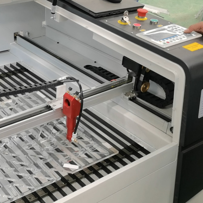 Machine de découpe laser CO2 1 - Co2 Laser Engraving Machine avis et prix